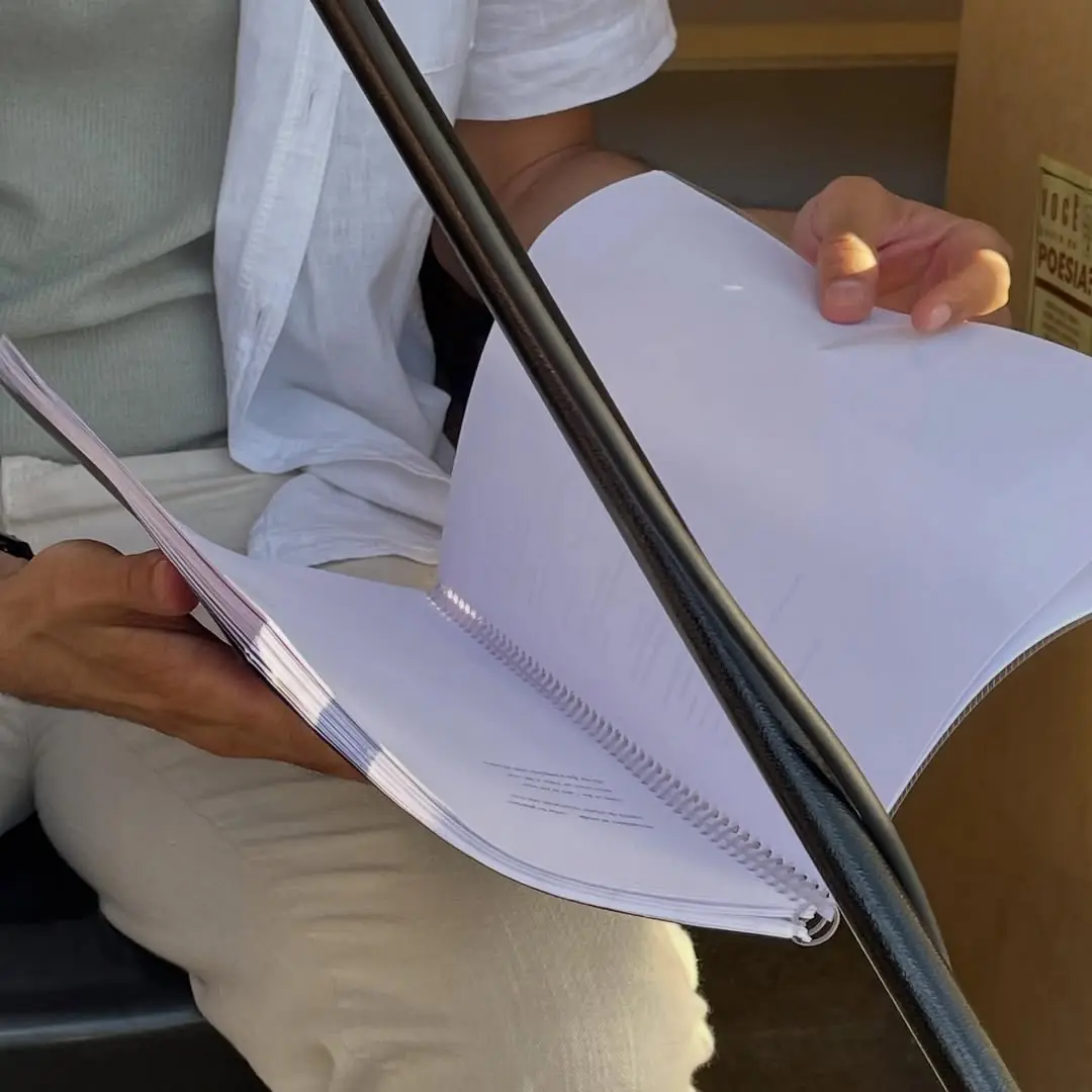 Retrato de Maurício Rosa no sarau do Livro Inteiro